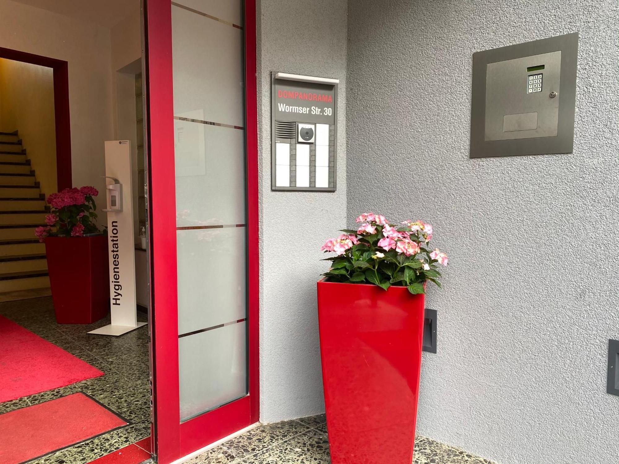 Dompanorama Der Weisse Pfau Apartment Fuer 2-4Pers Speyer Exterior photo